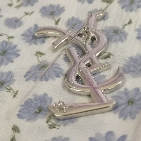 Yves Saint Laurent Ysl Silver Brooch Inlaid With Diamonds - Picture 2 of 6